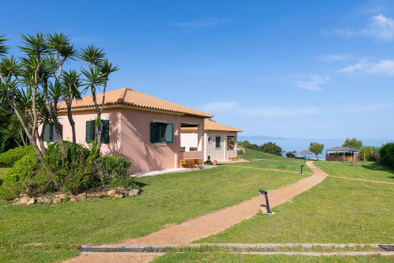 Analipsi Beach Front Villas - Happy Rentals Kásztro Kültér fotó